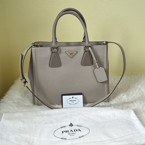 💯Authentic PRADA Saffiano Leather Medium Top Handle Tote Bag🍀 - Picture 1 of 17